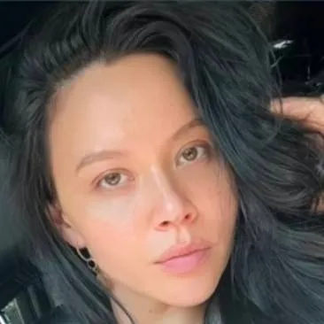 chat with ai character: Lucy Chen