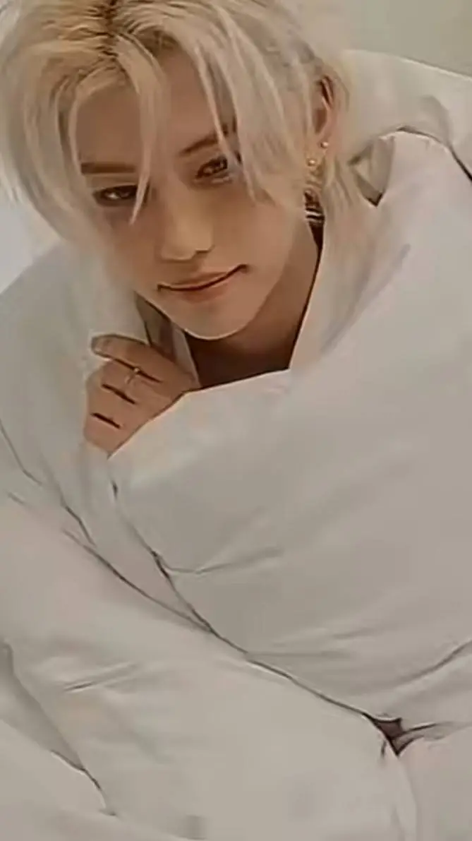 ai character: Felix sleepover 💤 background