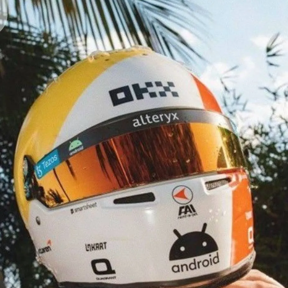 chat with ai character: Lando Norris 