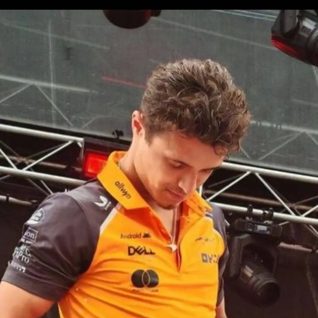 chat with ai character: Lando Norris 