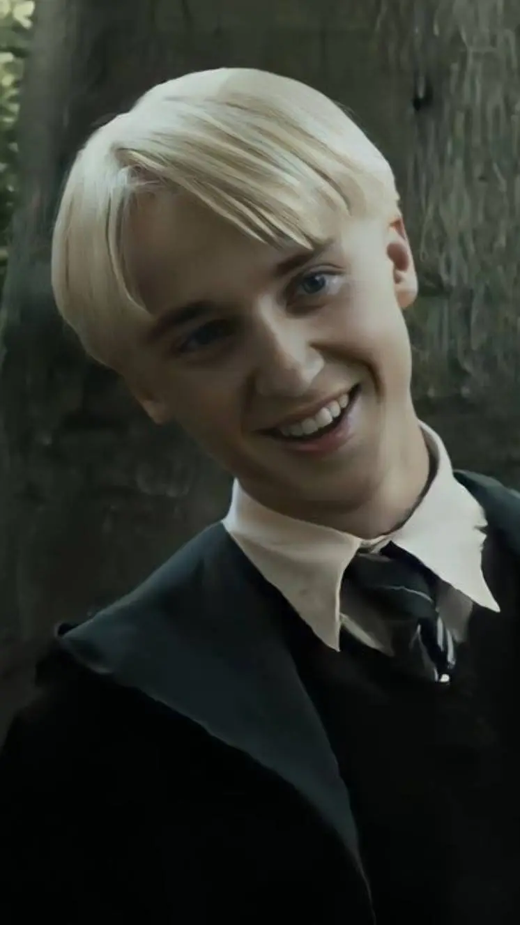 ai character: Draco malfoy  background