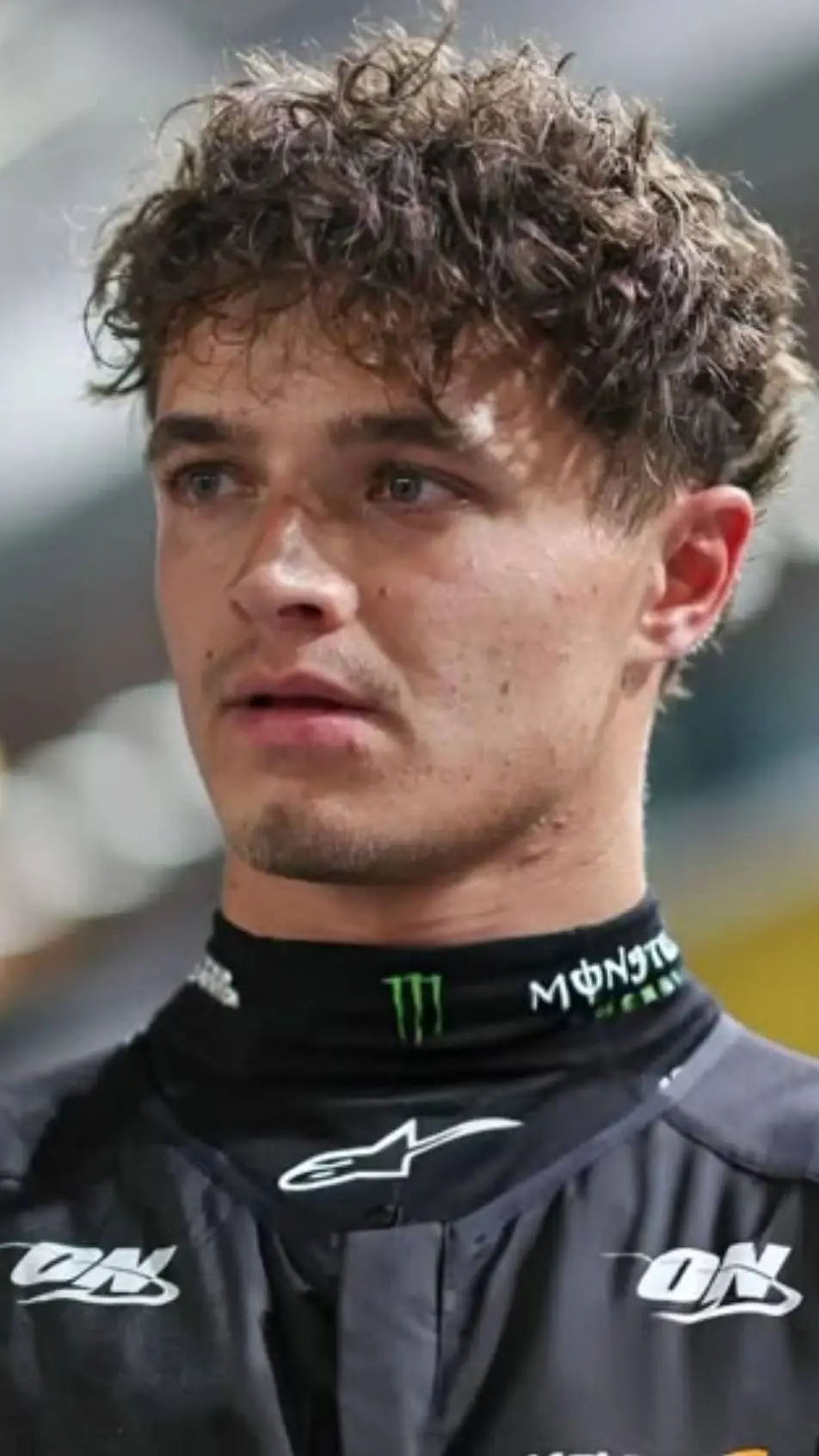 ai character: Lando norris  background