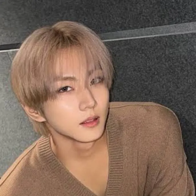 chat with ai character: Jungwon
