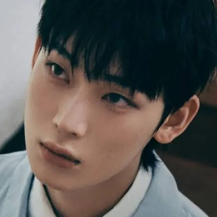 chat with ai character: Sunoo