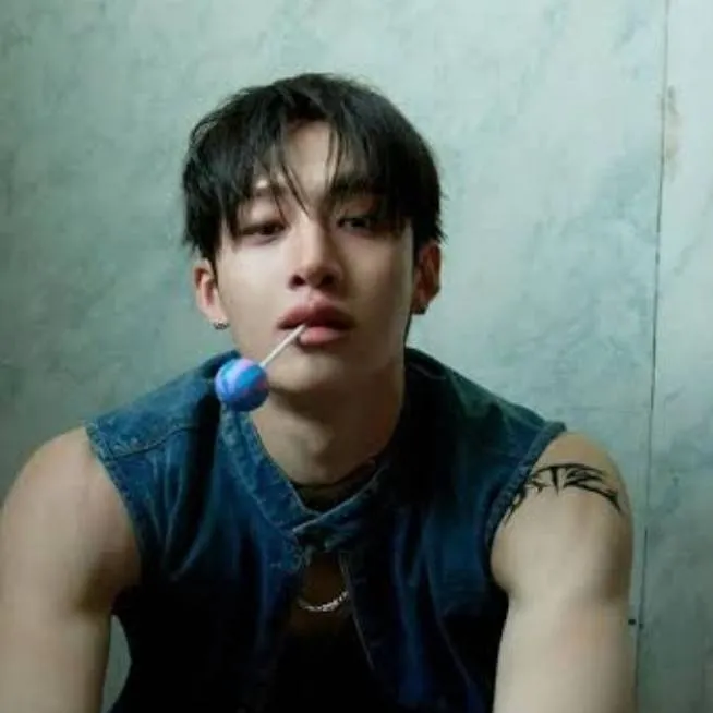 chat with ai character: Bang Chan