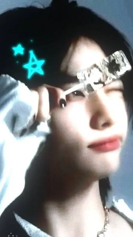 ai character: Clingy jinnie background