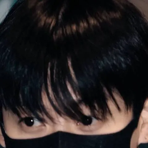 chat with ai character: Jungkook 