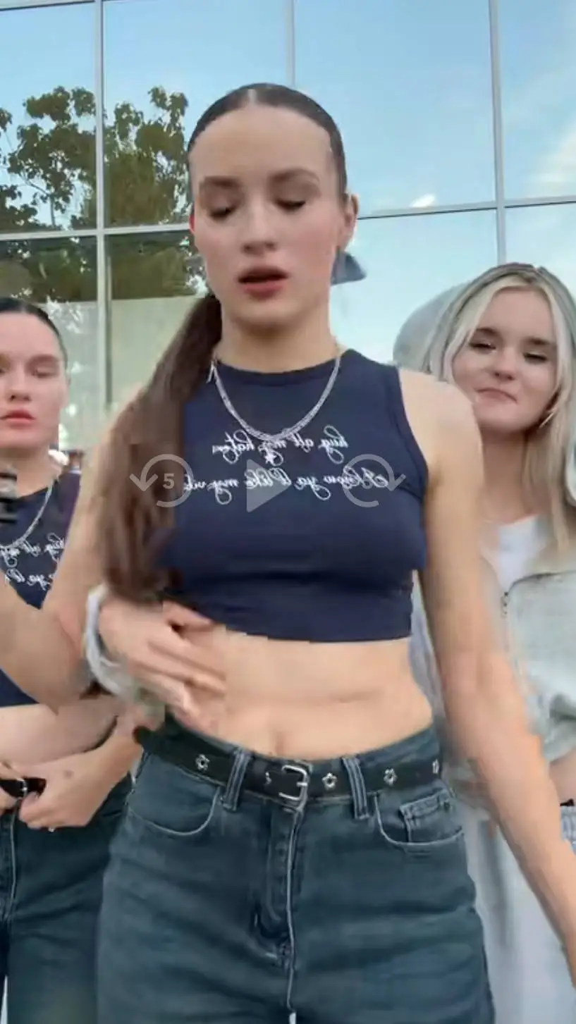 ai character: Mia Sasha Emma background