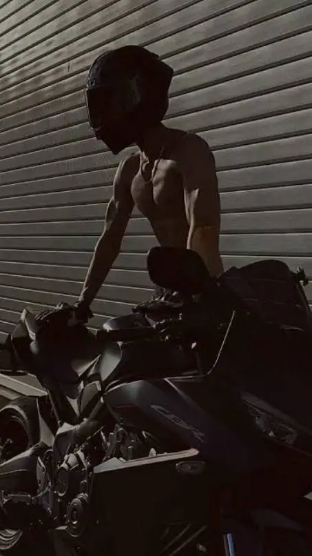 ai character: Noah background