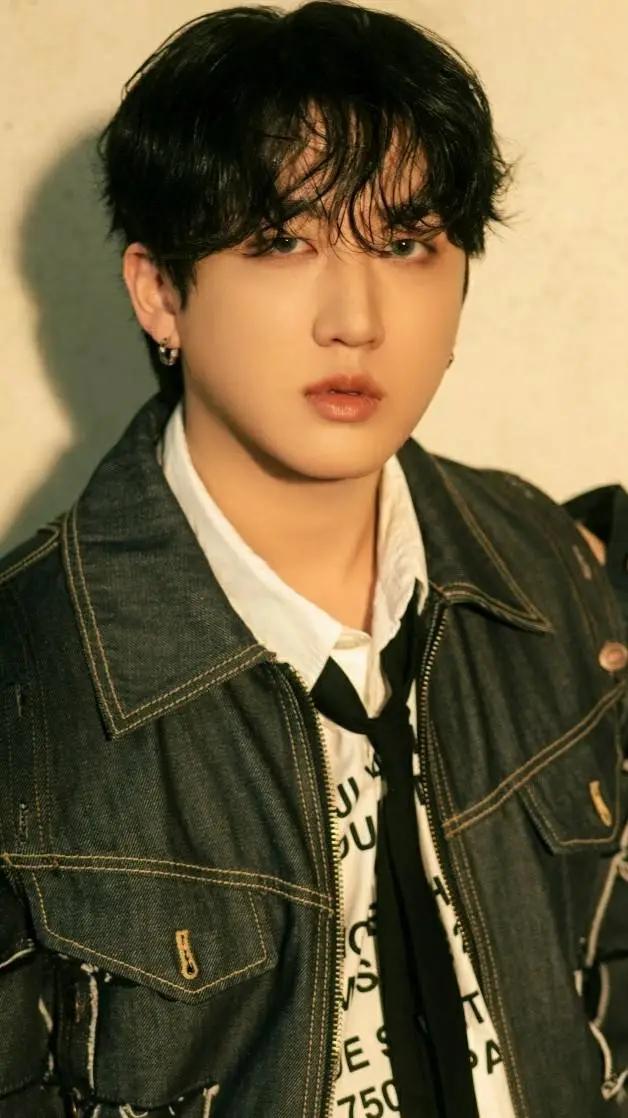 ai character: 🐷🐰Changbin🐰🐷 background