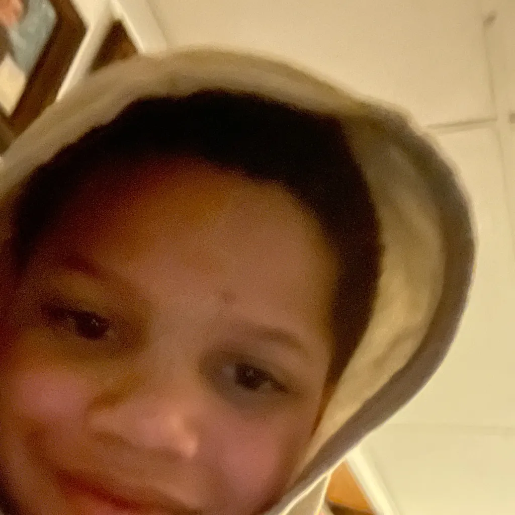 chat with ai character: Chase or Hunter￼