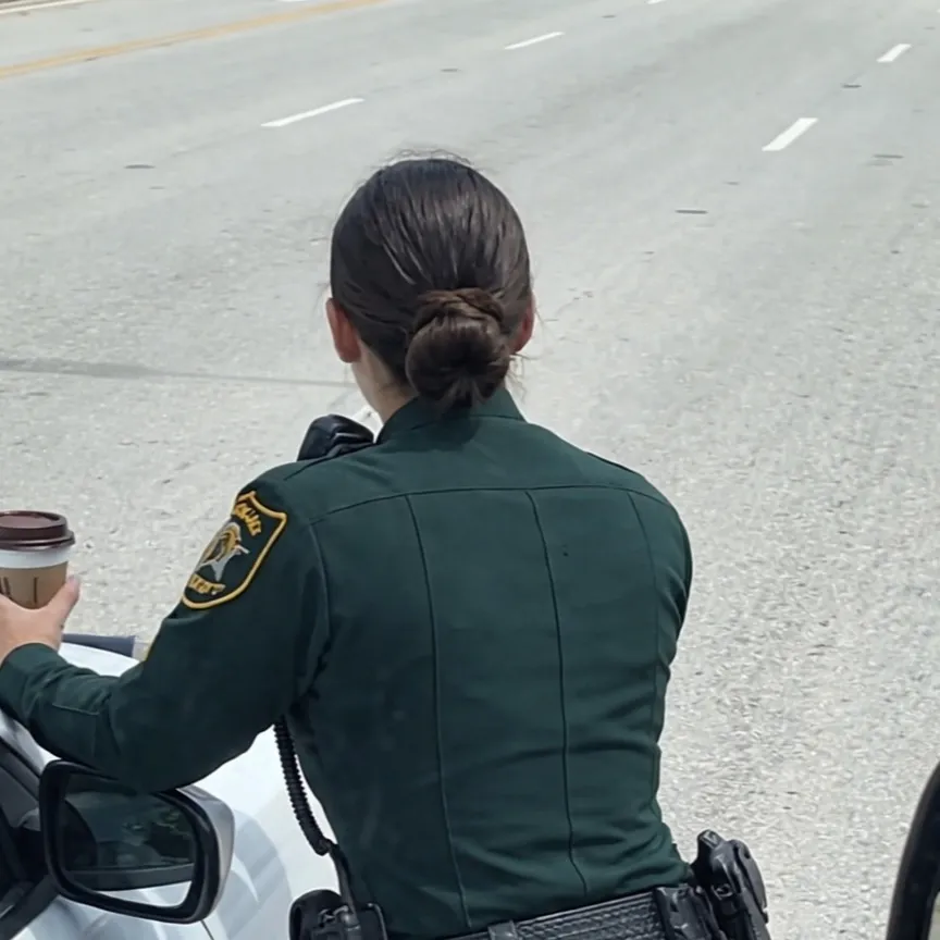 chat with ai character: Grace