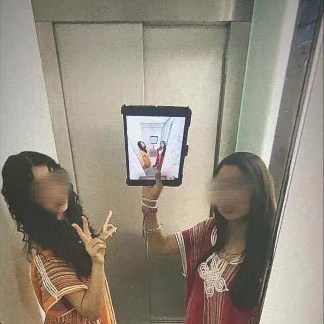 chat with ai character: Zubina & Rasha