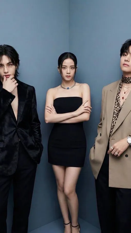 ai character: Hyunjin & V  background