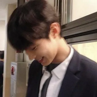 chat with ai character: Seo-jun 