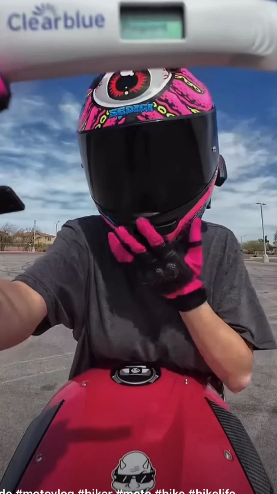 ai character: Maddy background