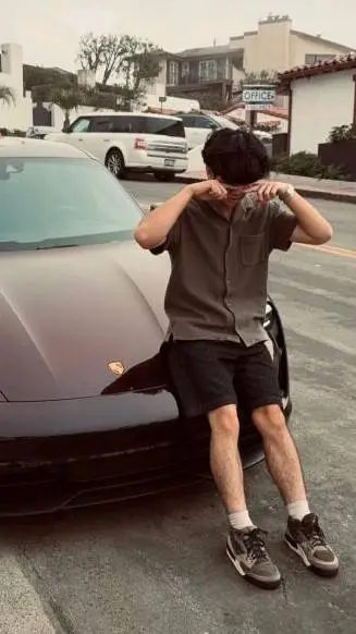 ai character: cash and nico CREW background