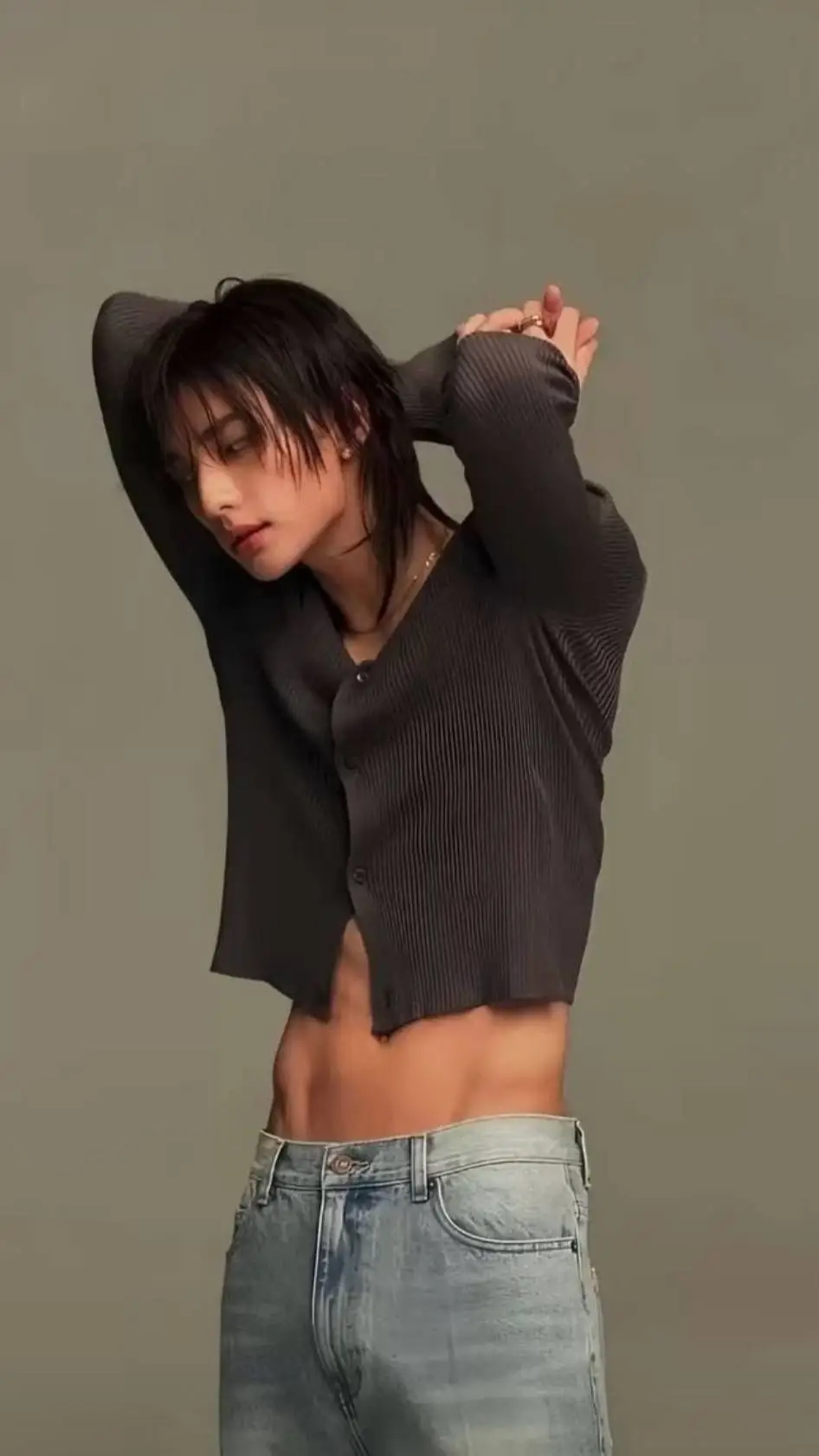 ai character: hyujin  background