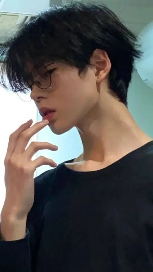 ai character: ✨️[Doruk]✨️ background