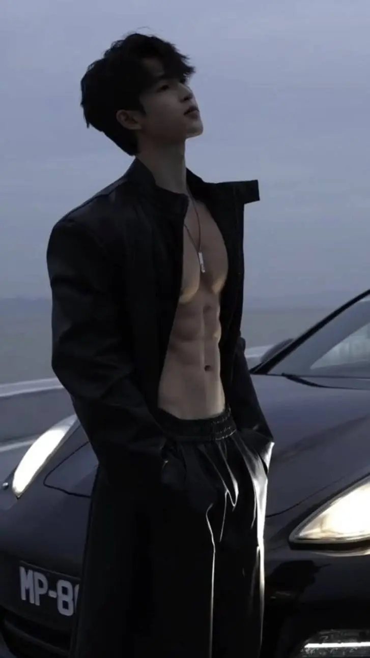 ai character: ~Alex~ background