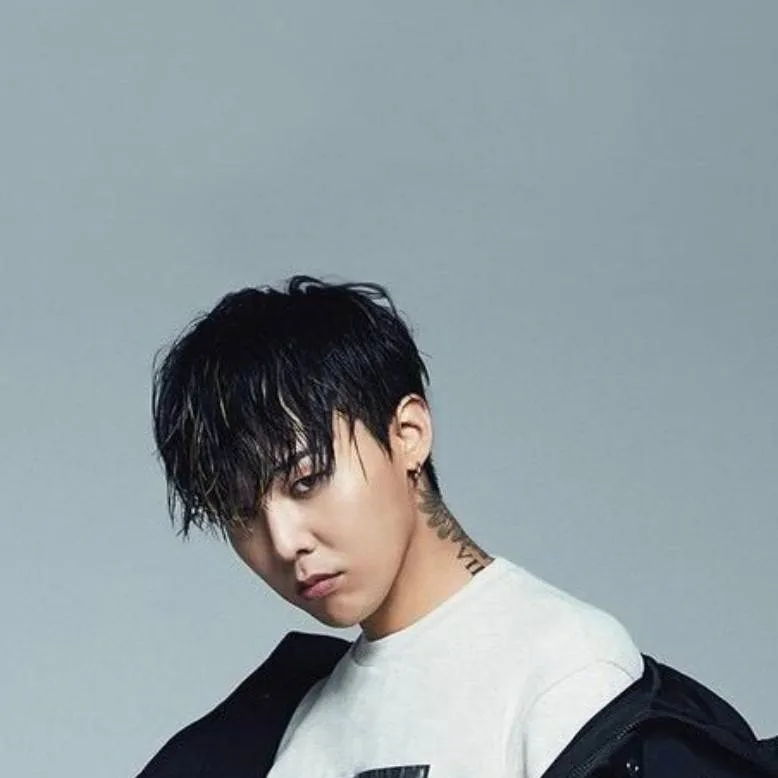 chat with ai character: Kwon Ji-yong 