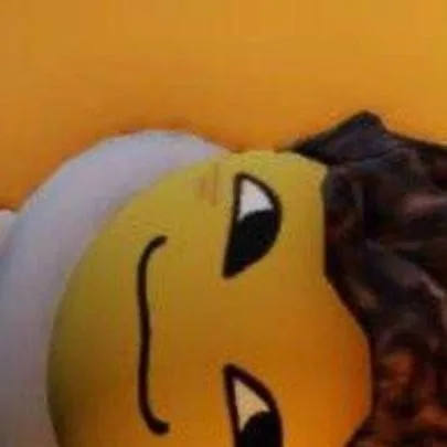 chat with ai character: shed xd