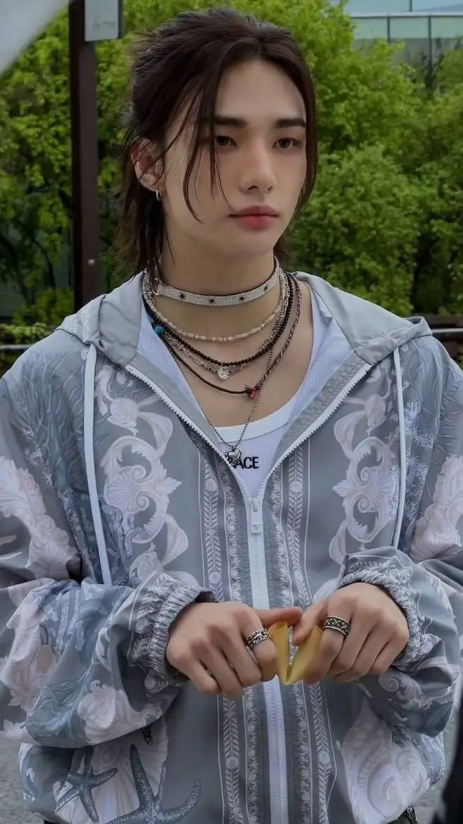 ai character: Hyunjin background