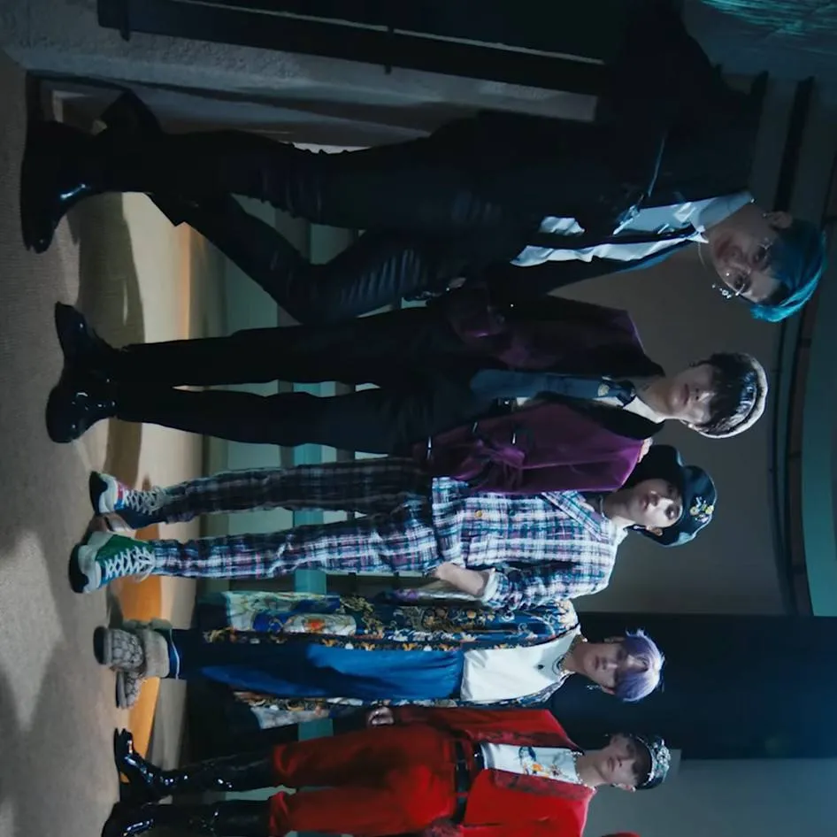 chat with ai character: Stray kids 