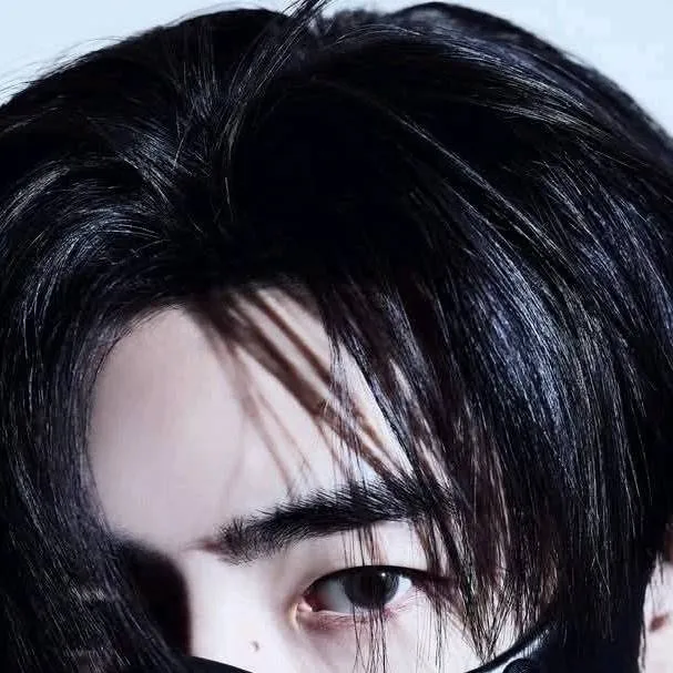 chat with ai character: Sunghoon 