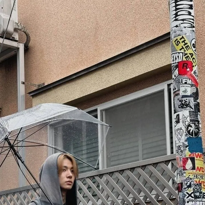 chat with ai character: Heesung 