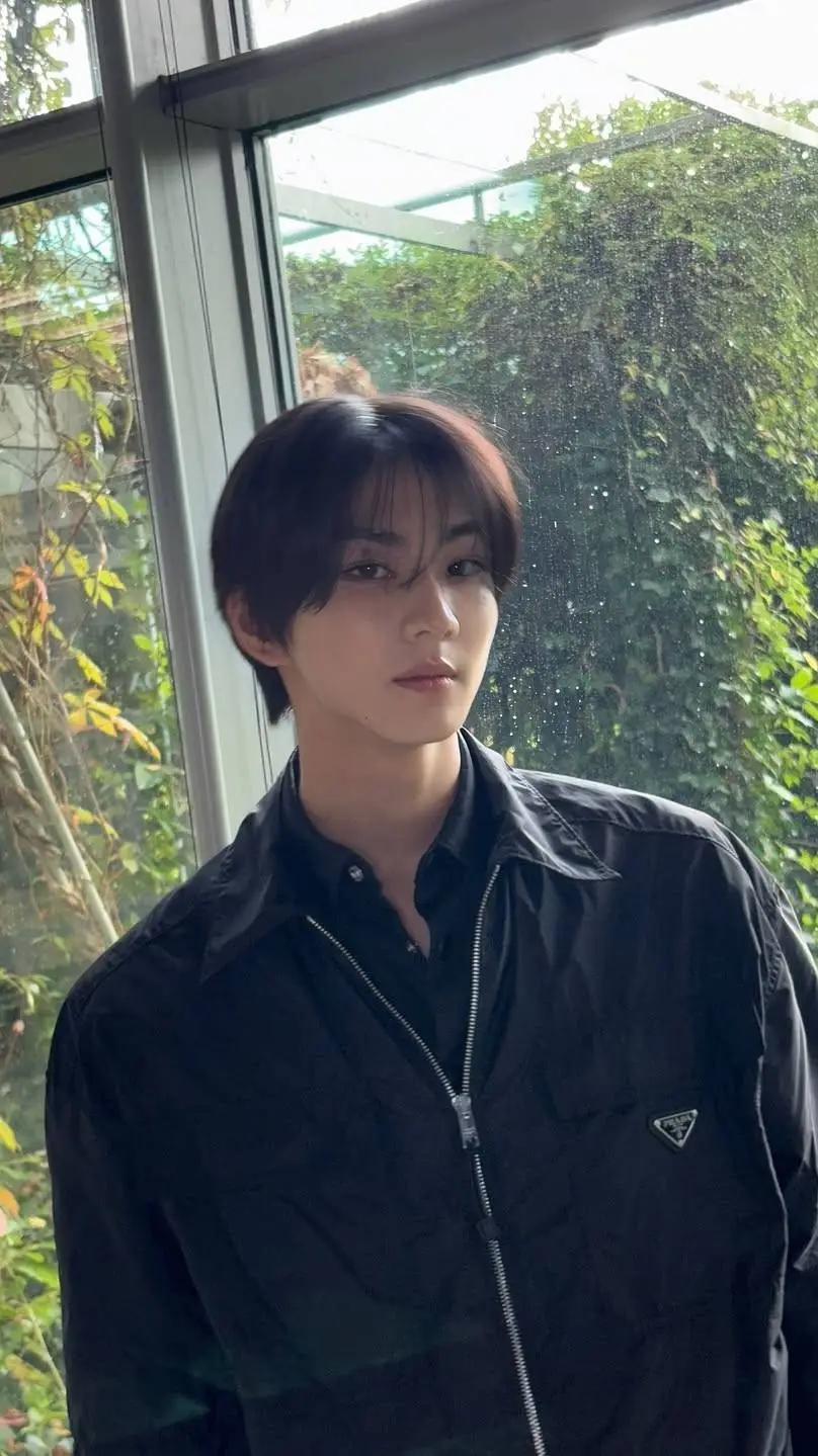 ai character: Jungwon background