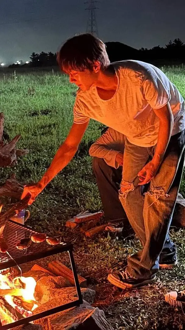 ai character: Jungwon background