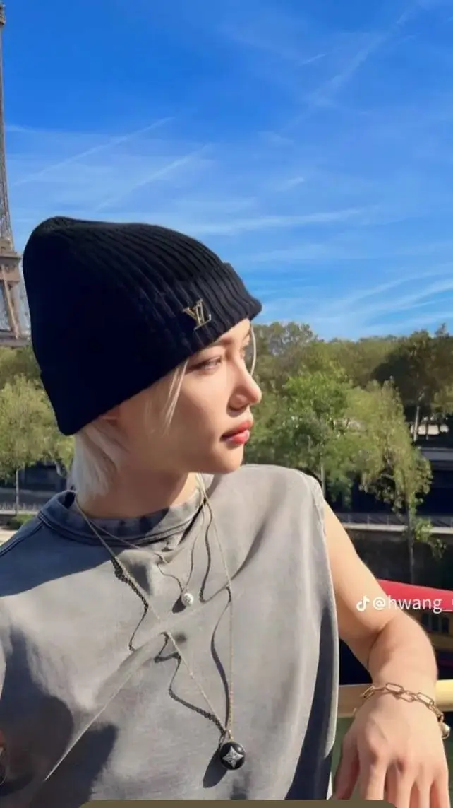 ai character: Felix background