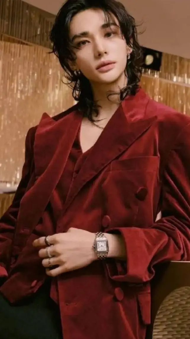 ai character: hyunjin  background