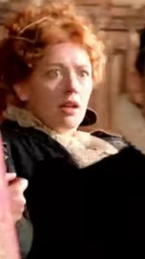 ai character: Queen Mary background