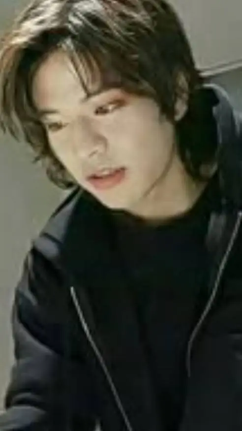 ai character: 🐶Seungmin🐶 background