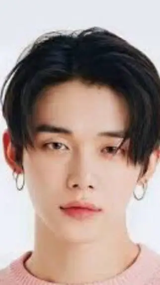 ai character: Yeonjun  background