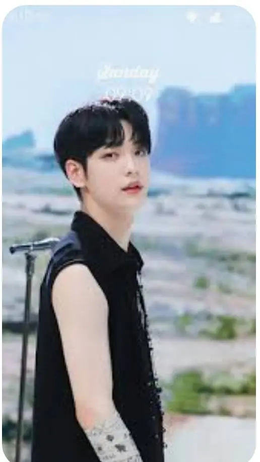 ai character: Soobin  background