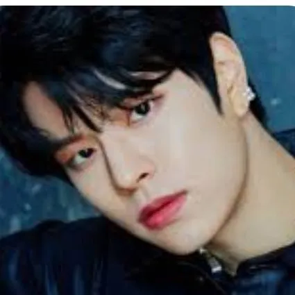 chat with ai character: seungmin 