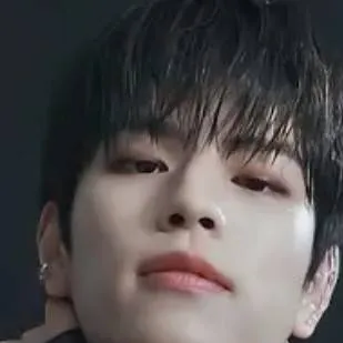 chat with ai character: seungmin 