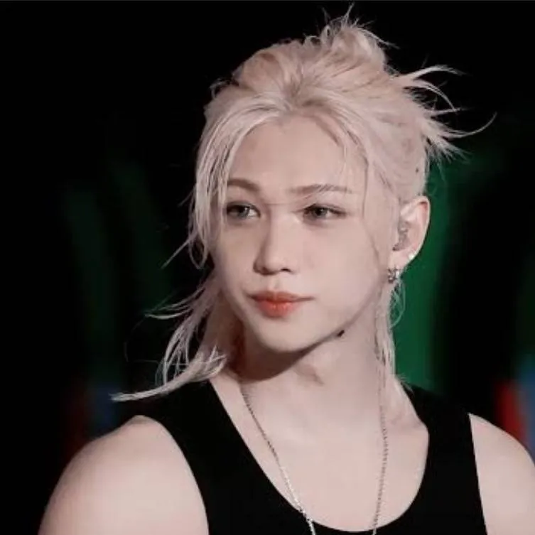 chat with ai character: Felix🐣💛