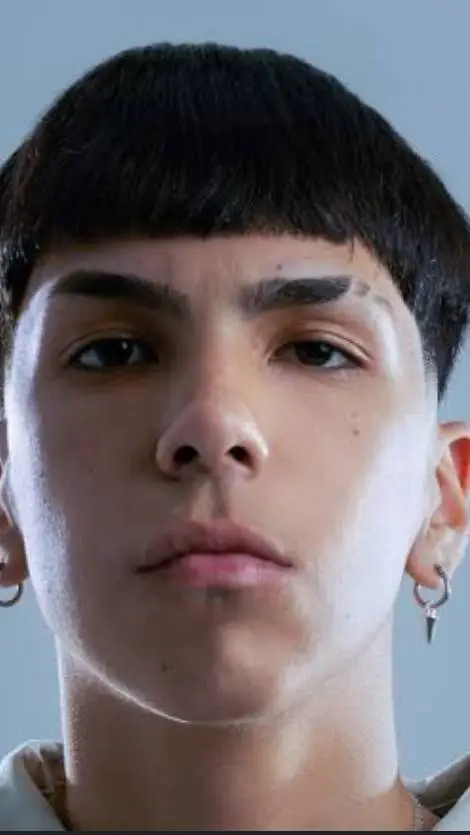 ai character: militó💚 background