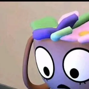 chat with ai character: Bassie traumada