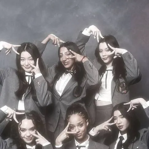 chat with ai character: Katseye