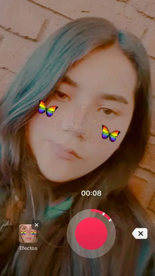 ai character: giuly 💋♥️ background