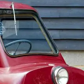 chat with ai character: Peel p50 