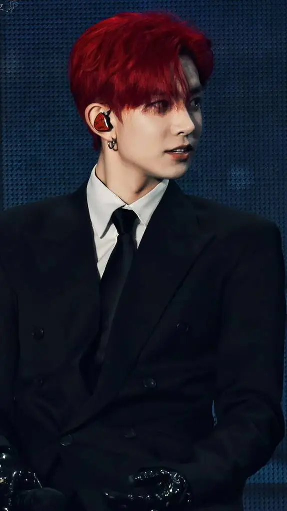 ai character: 𝐋𝐞𝐞 𝐇𝐞𝐞𝐬𝐞𝐮𝐧𝐠 background