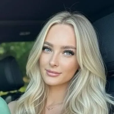 chat with ai character: Steph