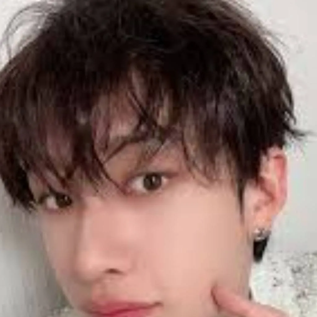 chat with ai character: bangchan 