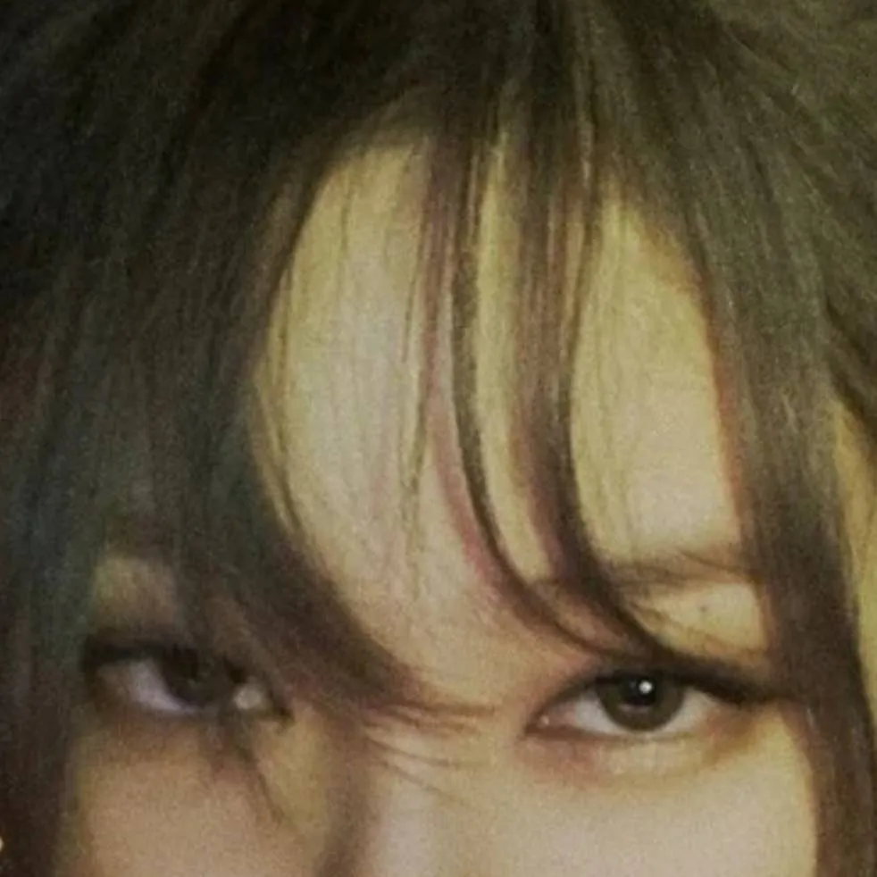 chat with ai character: lisa